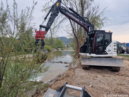 Sanacijska obnova vodotokov in hudournikov po poplavah (4)